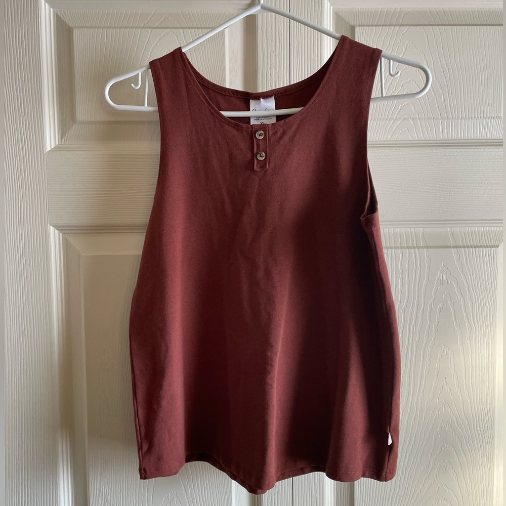 Sleeveless Tank Top